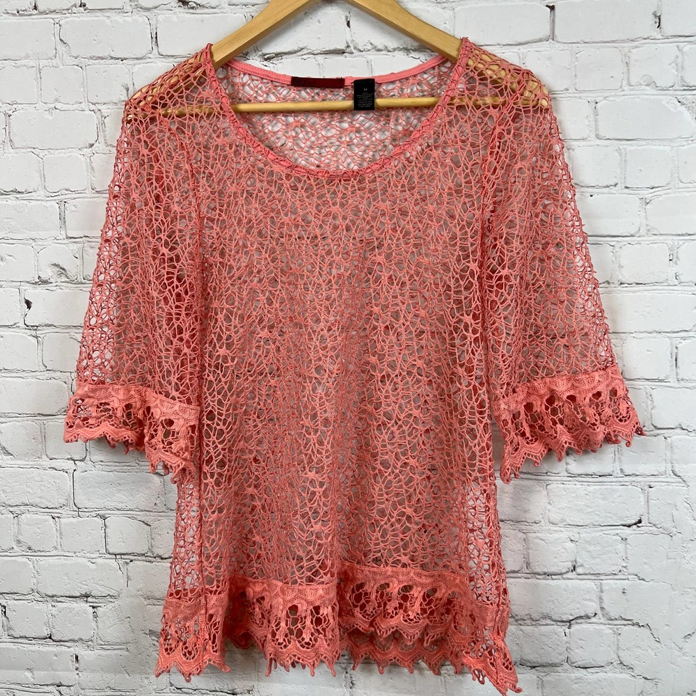 BKE Red by Buckle Pink Crochet Lace Sheer Boho Festival Top Blouse Size Medium
